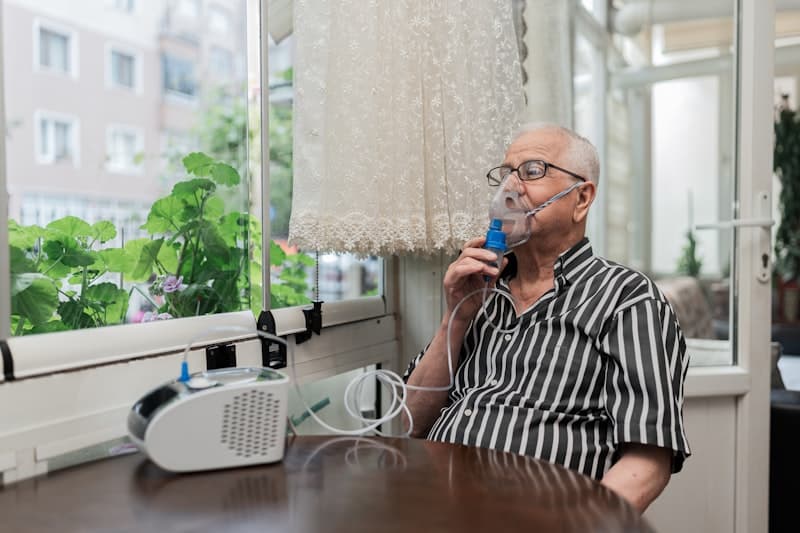 Patient tijdens ademhalingsoefening
